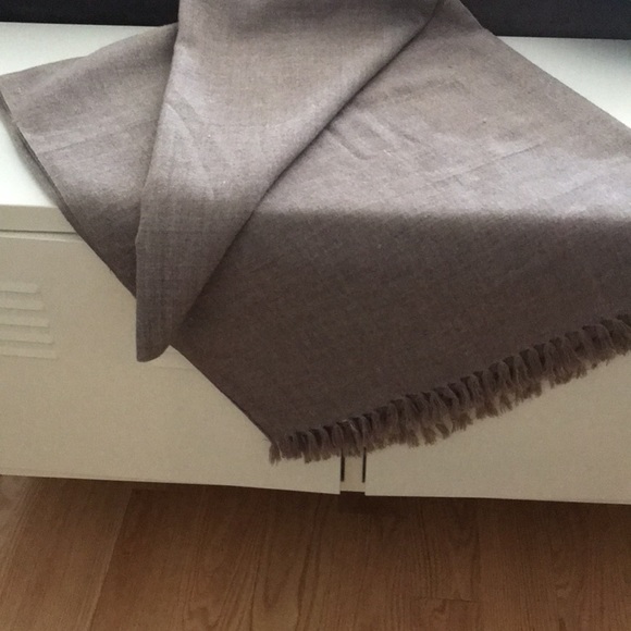 Wool shawl - Picture 6 of 6